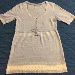 Blue & white snowflake top size medium tassels fab